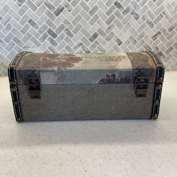 Dragonfly Antique Look Faux Box - Picture 6 of 6